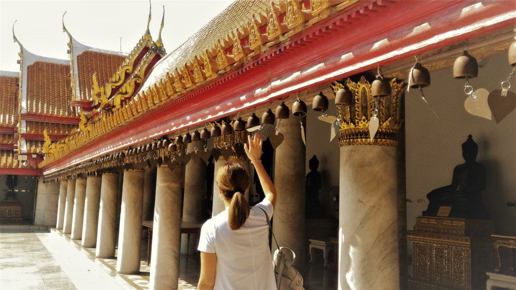 Wat Benchamabophit Thailandia - Il suono delle campane del Tempio di Marmo (foto aggynomadi)