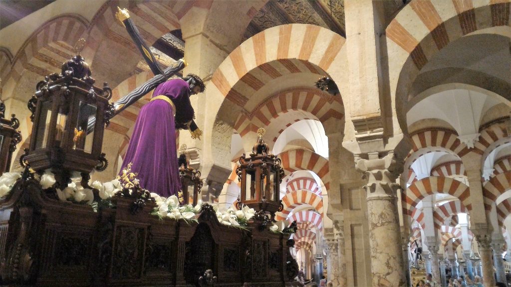 Mezquita - La grande moschea di Cordova in Andalusia