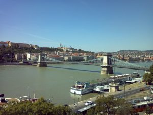 Budapest (Ungheria) - Da una suite dell'InterContinental la vista del fiume Danubio e del Ponte delle Catene
