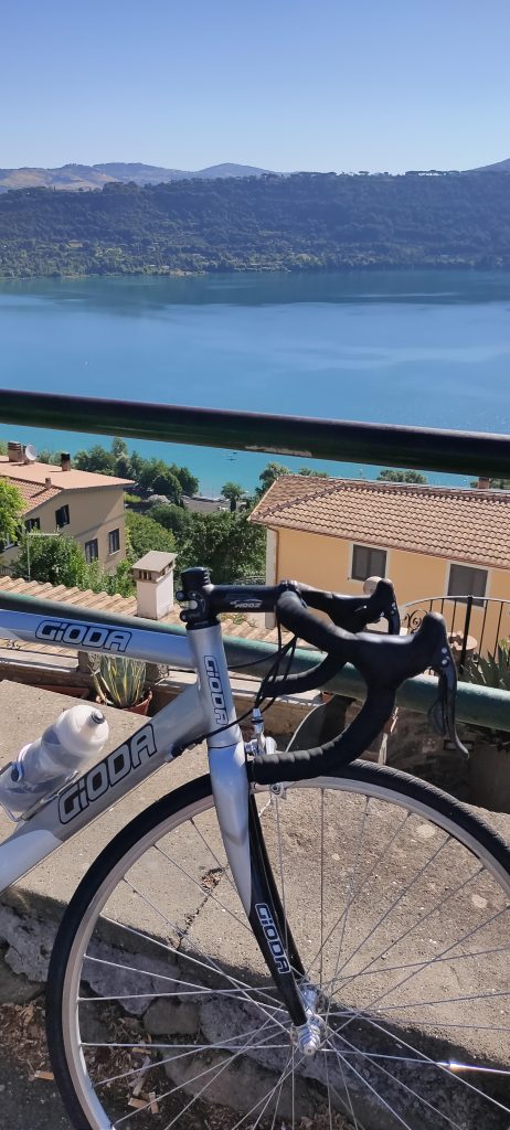 Roma in bicicletta - il lago di Albano