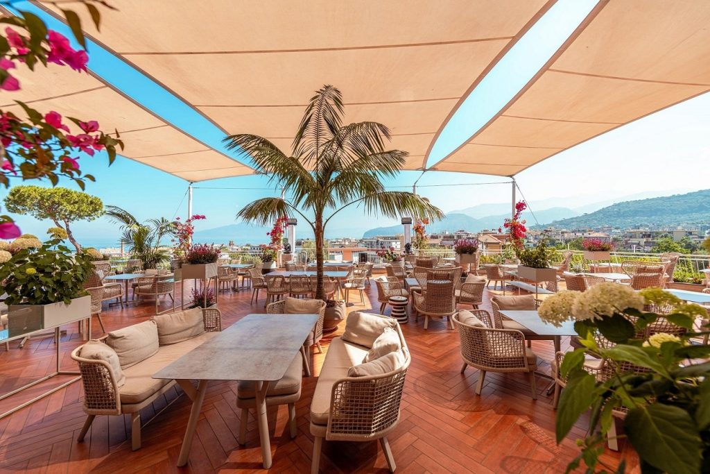 rooftop bar hilton lago di como