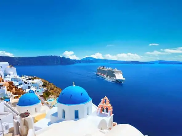 NCL-Norwegian-Cruise-Line-Escape-Santorini