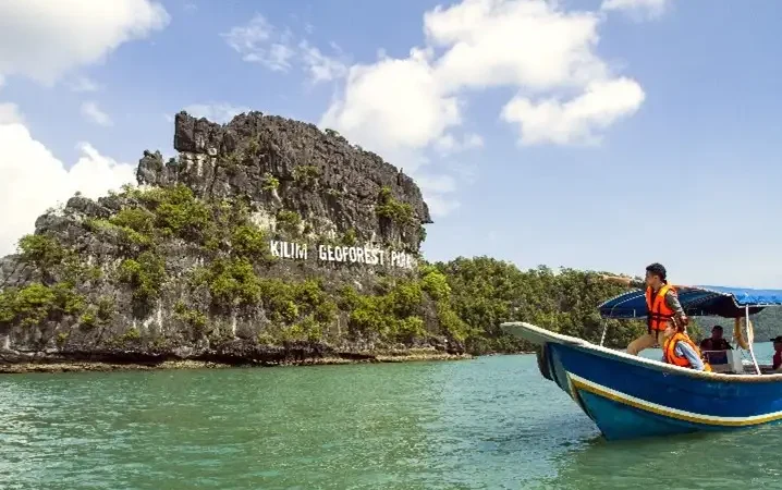 vacanza in malesia Kilim river cruise