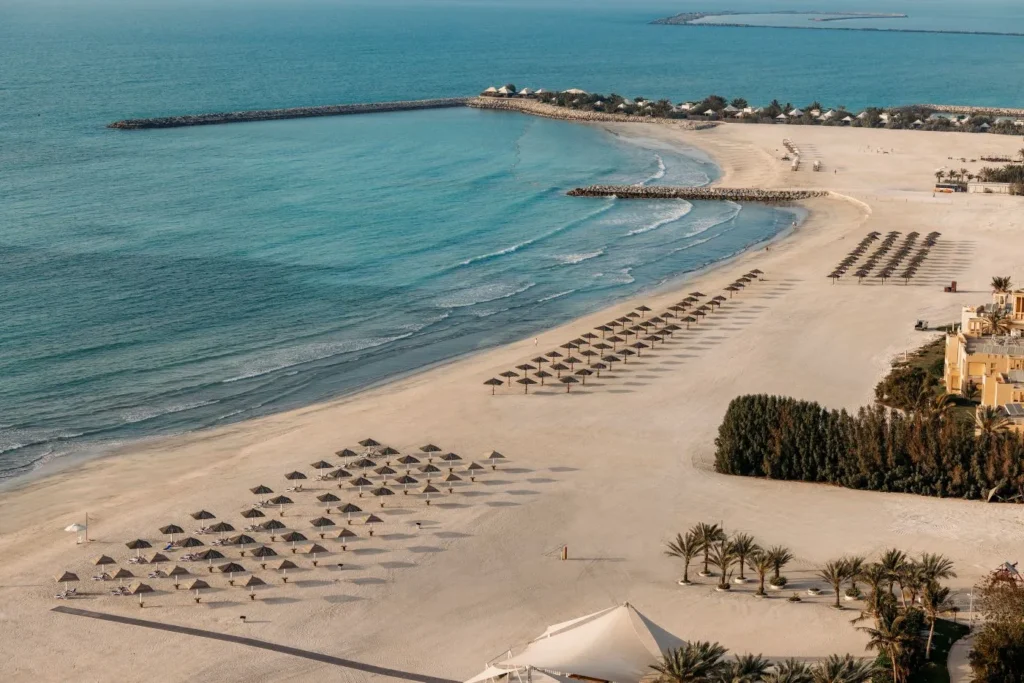 Una spiaggia di Ras Al Khaimah