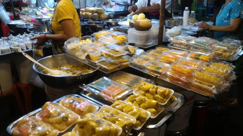 mango-sticky-rice-e-durian-street food thailandese-khaosan-road-a-bangkok