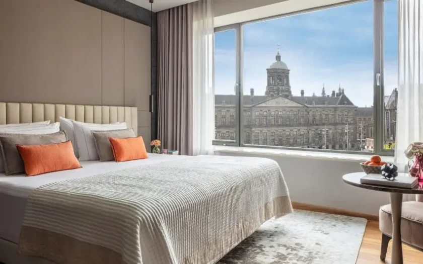 Un viaggio tra i Tulipani - la camera con vista dell'Anantara Grand Hotel Krasnapolsky Amsterdam